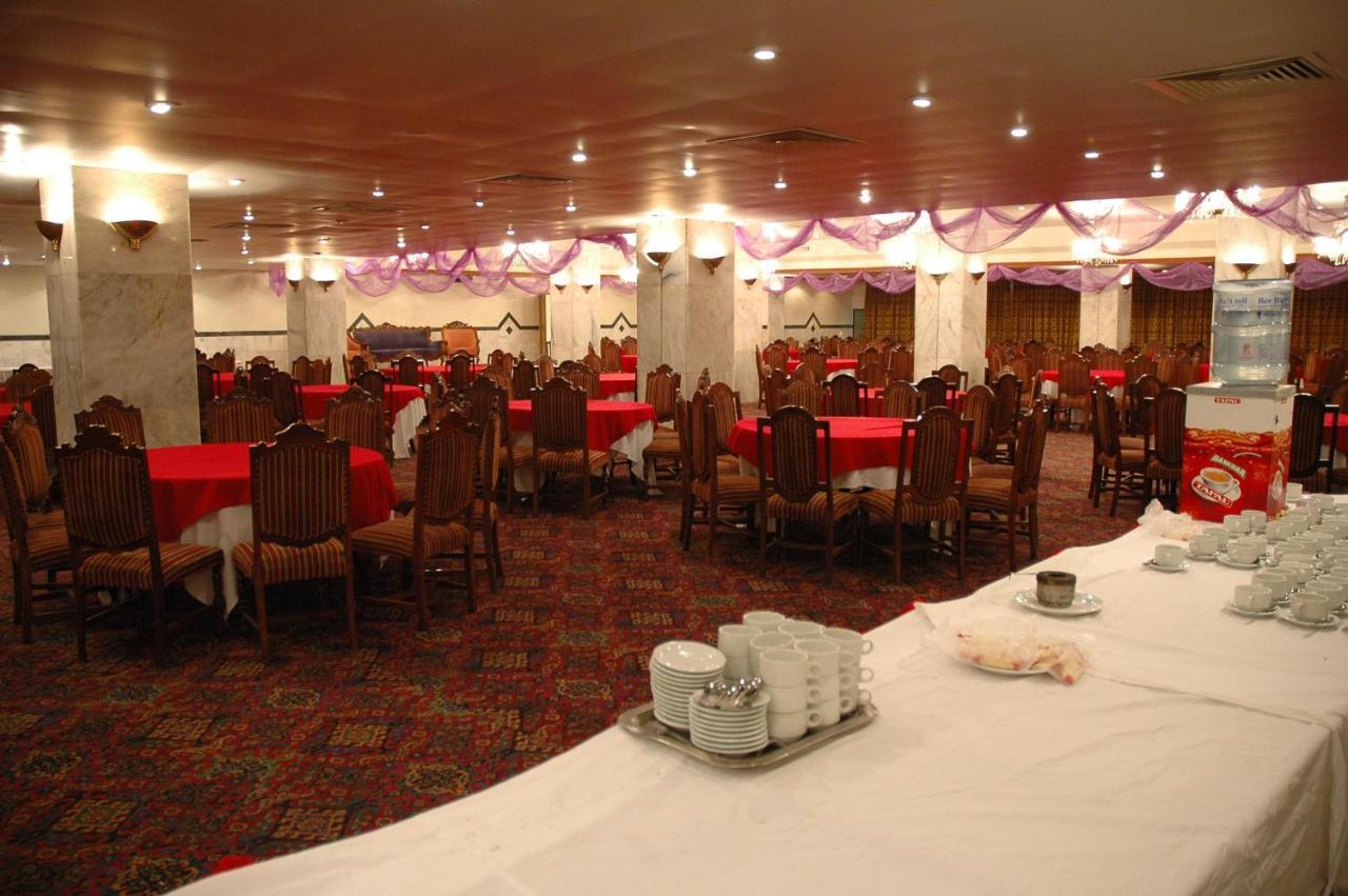 Regent Plaza Hotel & Convention Center Karachi Exterior photo